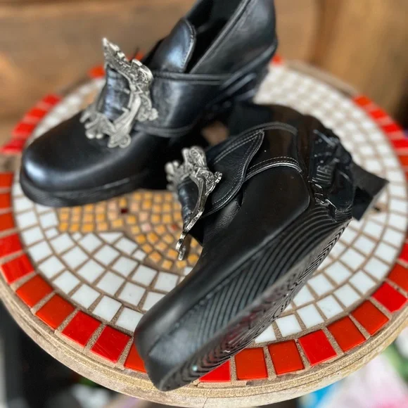 John Fluevog MISSION ENGLE Blue Metallic W6 - Picture 6 of 6